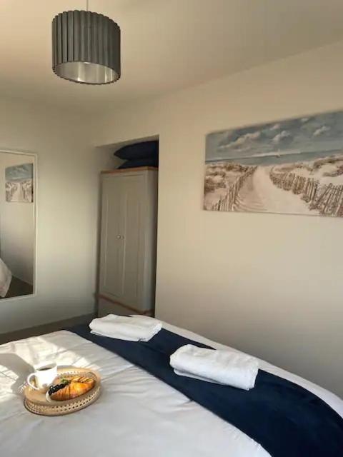Spectacular 2 Bedroom Balcony Sea View Flat Scarborough Eksteriør billede