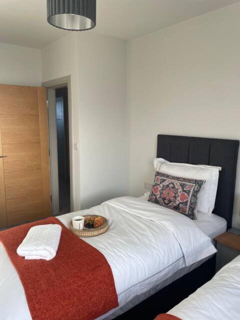 Spectacular 2 Bedroom Balcony Sea View Flat Scarborough Eksteriør billede