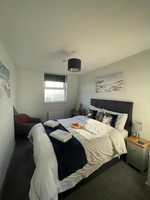 Spectacular 2 Bedroom Balcony Sea View Flat Scarborough Eksteriør billede