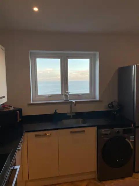 Spectacular 2 Bedroom Balcony Sea View Flat Scarborough Eksteriør billede